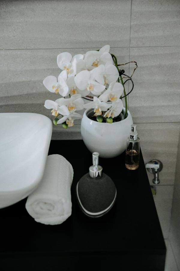 Altrentatre Bed & Breakfast Вогера Екстериор снимка